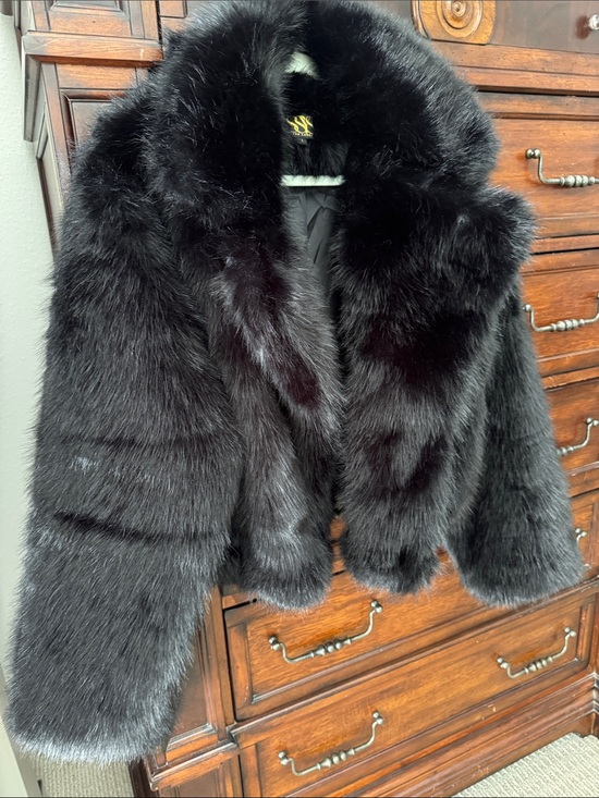 SSYS Jackets & Blazers - SSYS Cropped Faux Fur Jacket in Black